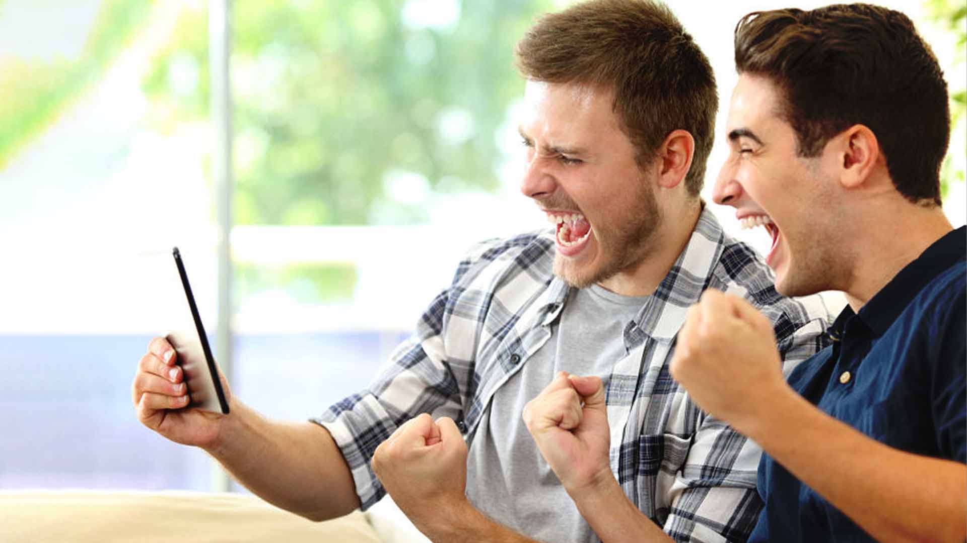 Tifoso che vince una scommessa di calcio
